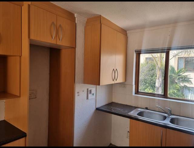 2 BEDROOM COMPLEX FOR SALE IN MARAIS STEYN PARK